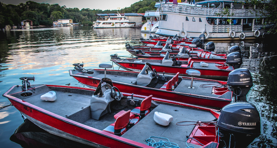 Lanças de pesca.